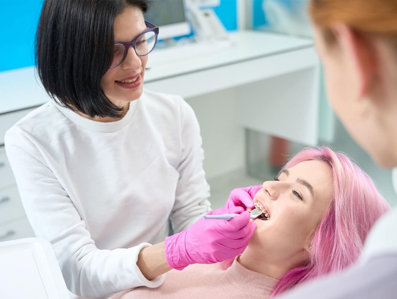 Denturist & Emergency Denture Repair In Slough & How To Clean Dentures