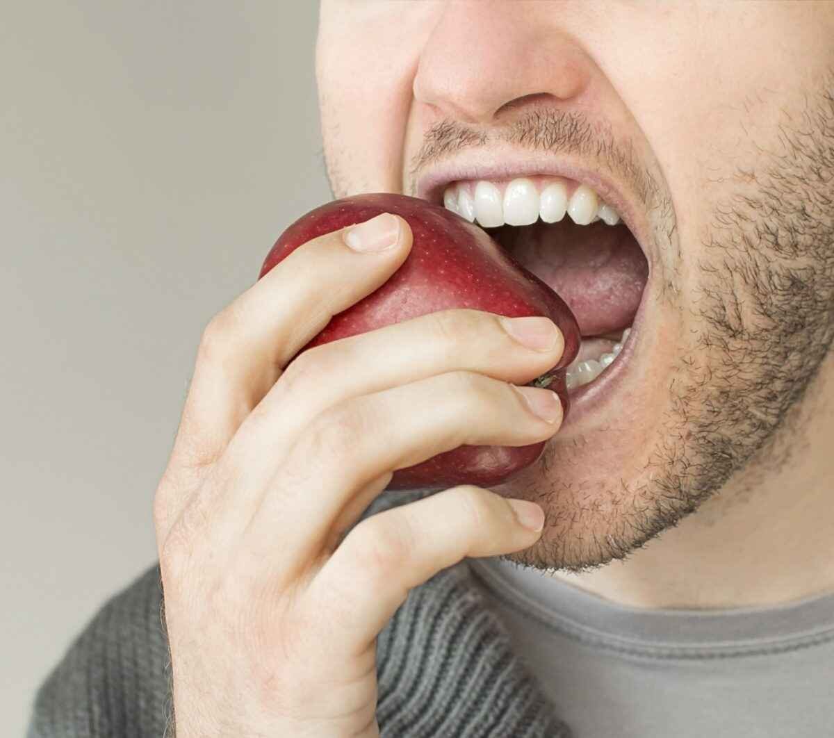Eating With Dentures